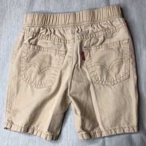 Levi’s khaki size 4T